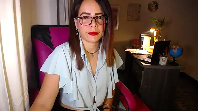 danielle rose 1 online show from April 10, 1:50 pm