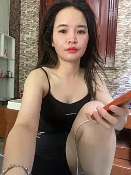 LiLi-Kirix99 online show from June 6, 7:25 am