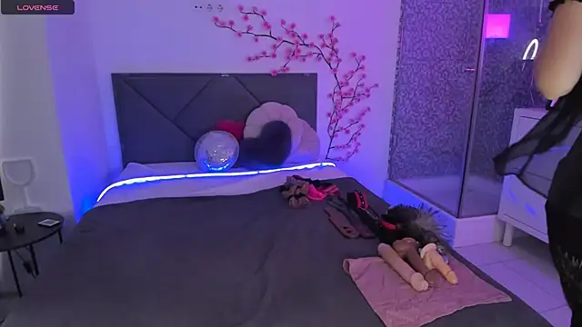 CassieEvans online show from July 23, 5:26 am