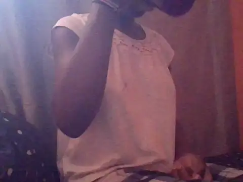 ebonyvalleria1 online show from April 21, 5:47 am