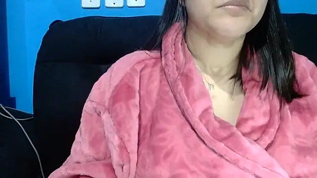 luckygirl111 online show from June 10, 4:38 pm