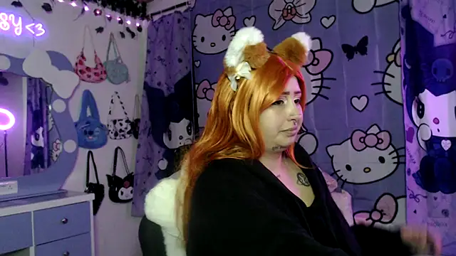 lussyevans24 online show from September 29, 5:56 am