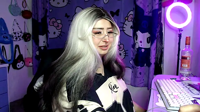 lussyevans24 online show from March 10, 3:43 am