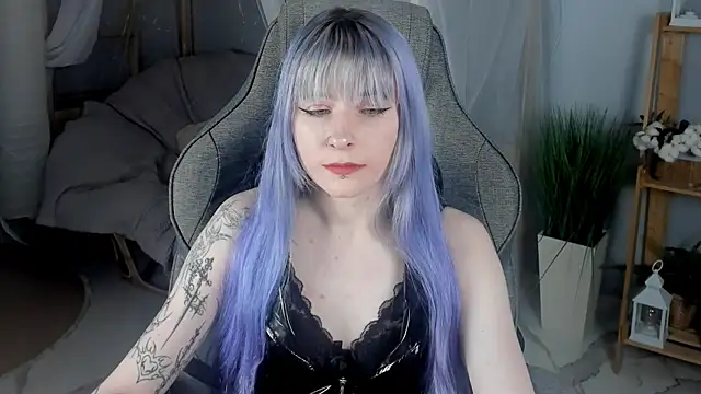 LexiWenford online show from December 19, 12:30 pm