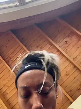 PamelaReall online show from November 10, 8:59 pm