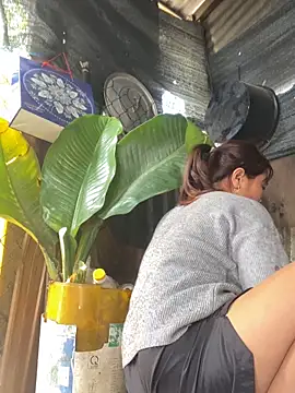 Linaannn online show from February 3, 6:51 am