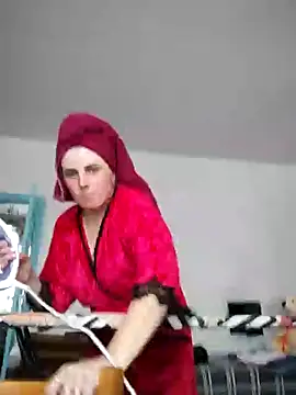 Snapshot of CoddessCrystal chatting on October 18, 1:03 pm CoddessCrystal online show from October 18, 1:03 pm