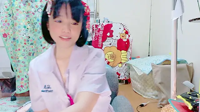 renapiyon8182 online show from April 29, 10:48 pm