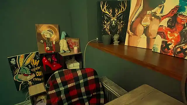 luxie milady online show from April 24, 3:26 pm