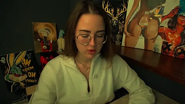 luxie milady online show from February 26, 1:43 pm