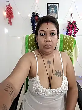 YOUR LOVELY-40 online show from February 9, 6:21 pm