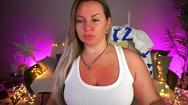 KiraCandyS online show from June 4, 8:13 pm