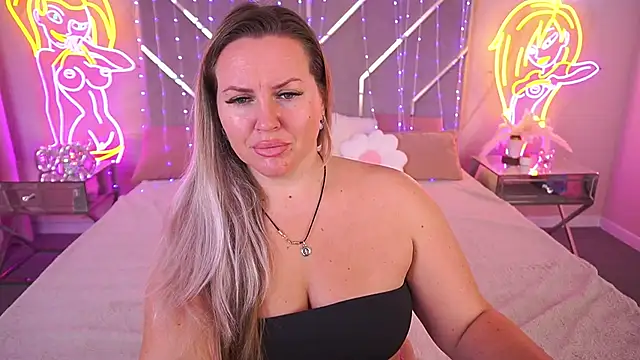 KiraCandyS online show from June 11, 8:38 pm