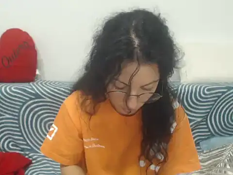 Emmatoo online show from May 31, 5:52 pm