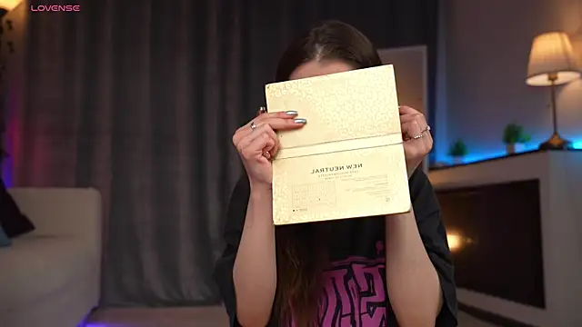 Amely Young online show from April 22, 3:03 am