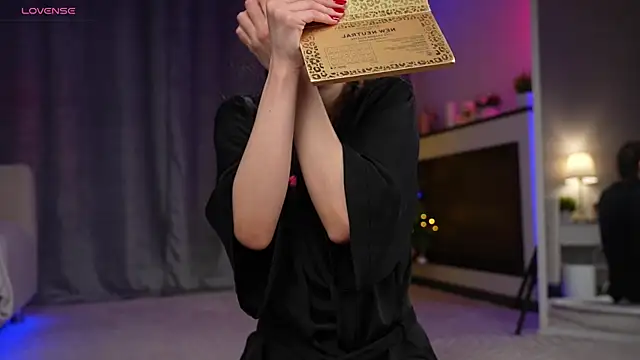 Amely Young online show from December 15, 1:33 am