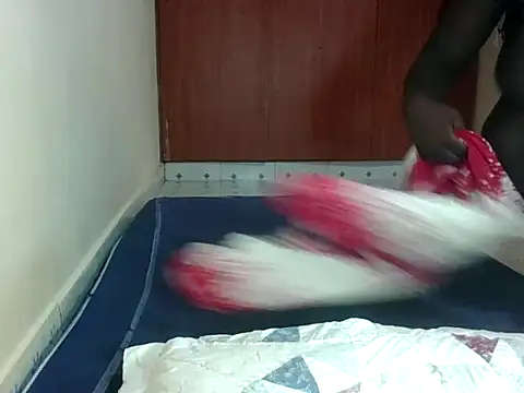 hotebbbyy online show from April 21, 4:30 am