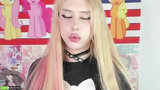 Joy Barker online show from April 25, 1:52 pm