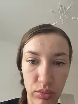 KateRedgar online show from April 6, 6:25 am