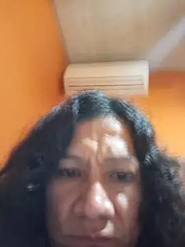 miicheele32 online show from November 30, 8:51 am