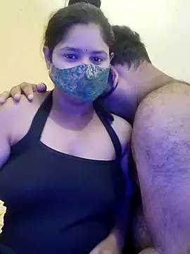 IND COUPLE1 online show from June 17, 5:53 am