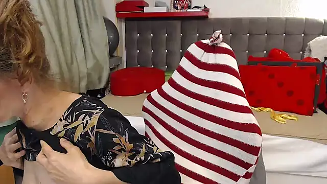 kellyterapy online show from April 24, 2:25 am