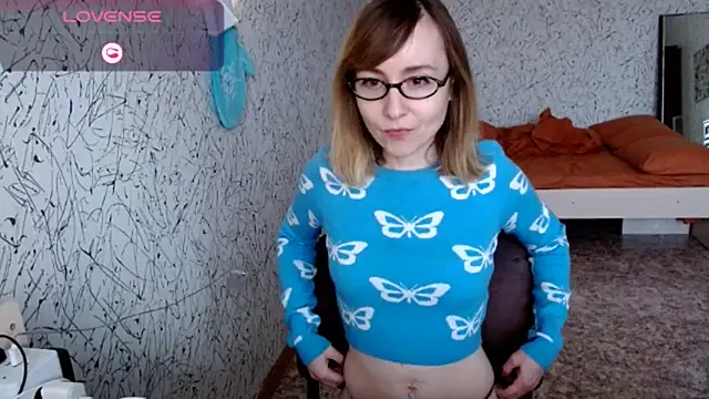 Athena Richards online show from April 19, 9:31 am