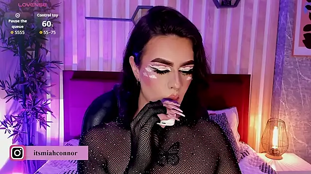 miah connor online show from November 11, 7:44 pm