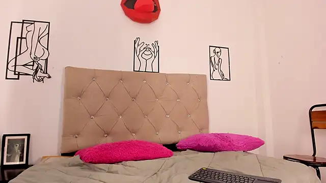 ari amisi online show from April 23, 6:43 pm