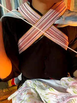 Laura8910 online show from October 27, 10:00 am