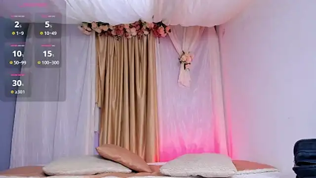 salomee star  online show from April 28, 7:40 pm