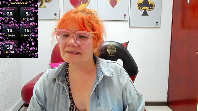 Salomeediaz  online show from April 25, 9:23 pm