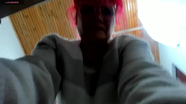 Snapshot of Salomeediaz_ chatting on October 17, 9:18 pm Salomeediaz online show from October 17, 9:18 pm