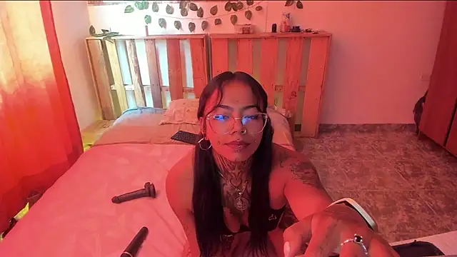 nicole volkov online show from November 7, 3:50 pm