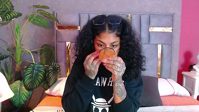 JuliaRose ks online show from December 19, 12:41 pm