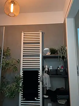 Elenascrib online show from February 23, 8:25 am