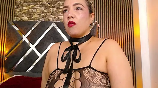 marie hss online show from March 3, 8:04 pm