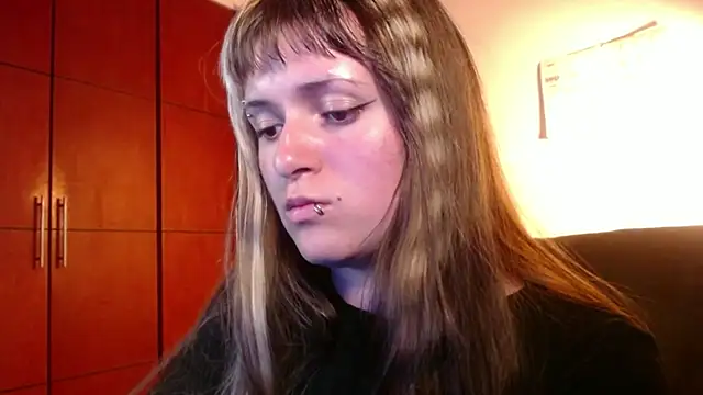 Snapshot of NEXT_DOOR_GIRL_ chatting on October 4, 10:47 pm NEXT DOOR GIRL online show from October 4, 10:47 pm