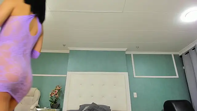 emilyadams0 online show from March 7, 9:33 pm