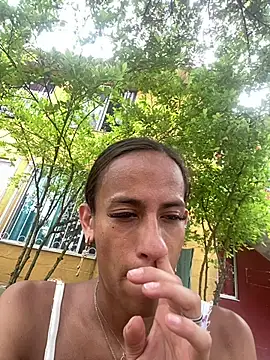 AlexaWarner online show from April 27, 6:05 pm