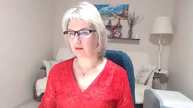 FleurMays online show from April 9, 9:04 am