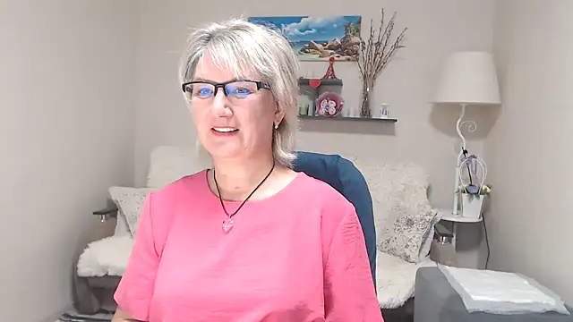 FleurMays online show from September 30, 5:24 am