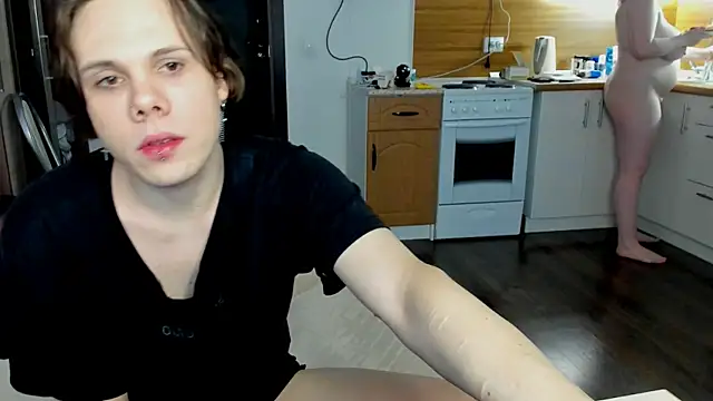 mary ann   online show from April 1, 12:39 pm