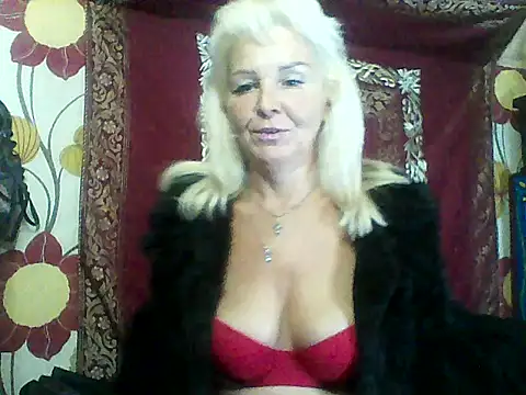 CassandraSandra44 online show from November 8, 7:24 am