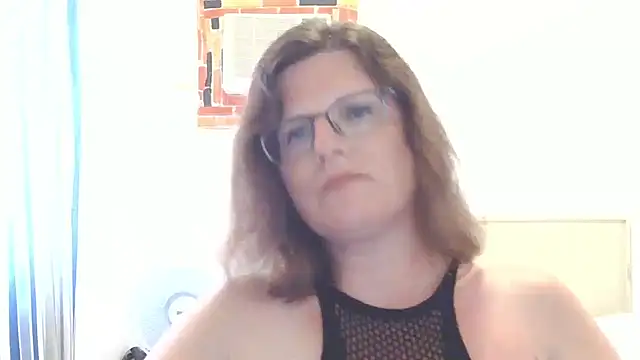 CrimsonMistress online show from April 28, 2:27 am