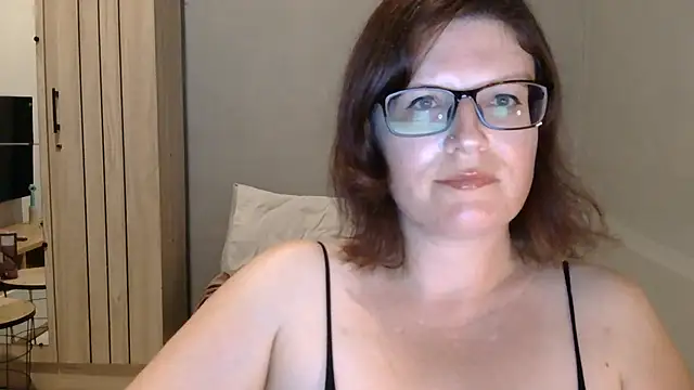 CrimsonMistress online show from October 5, 10:37 pm