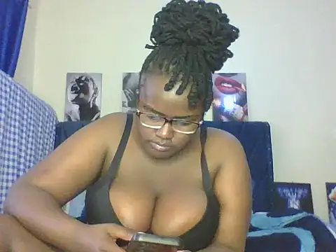 Snapshot of BIIG_MELONS chatting on October 4, 12:44 pm BIIG MELONS online show from October 4, 12:44 pm