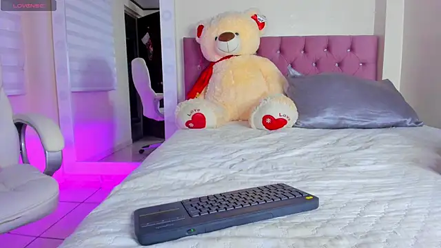 isaa 19 online show from December 22, 8:06 am