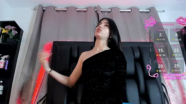 SaraRoy  online show from April 28, 9:40 pm