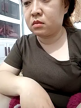 VyOanh2K online show from April 27, 4:04 pm